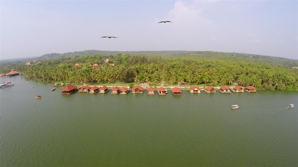 Poovar Island Resort Extérieur photo