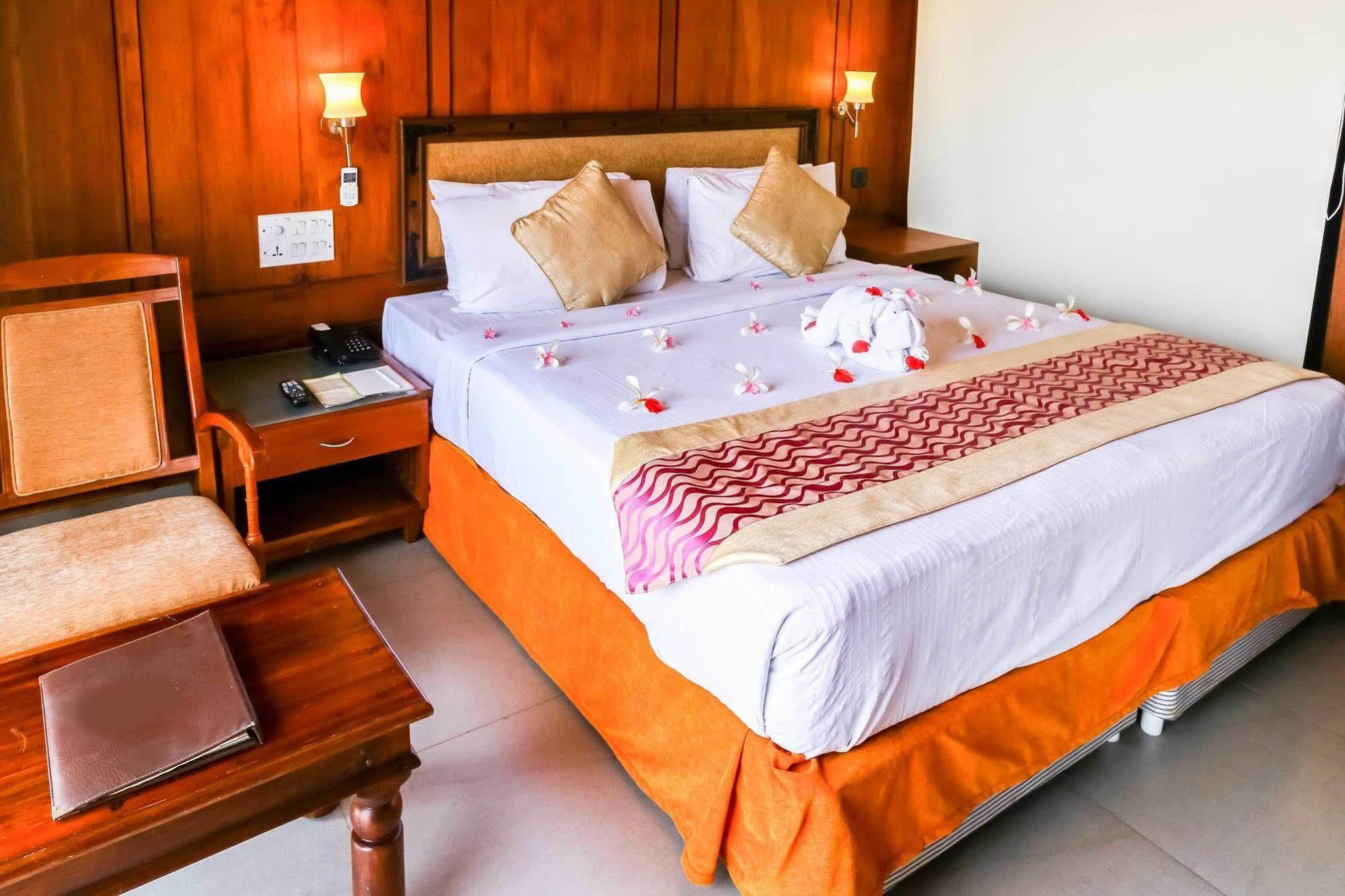 Poovar Island Resort Extérieur photo